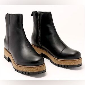 Taos Black Leather Chelsea Ankle Boots 9.5